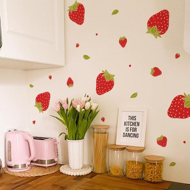 white and red wallpaper designs