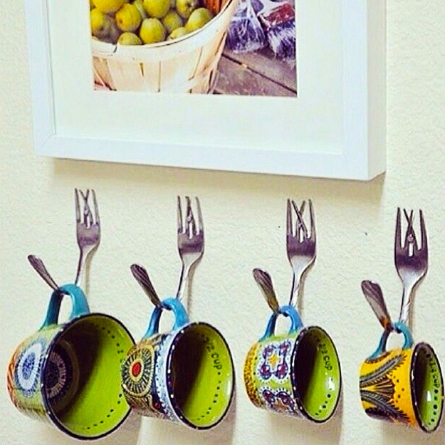 surprising items quirky wall decorating