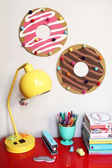 surprising items quirky wall decorating