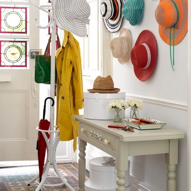 surprising items quirky wall decorating