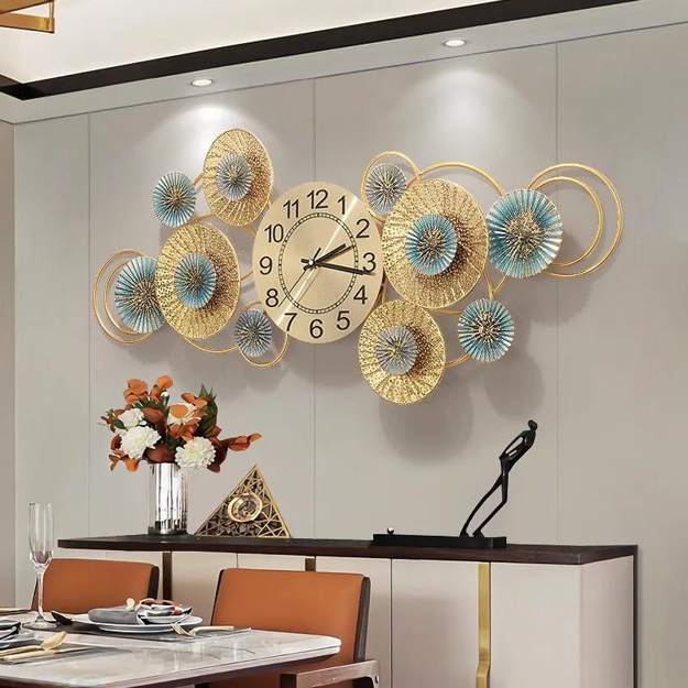 surprising items quirky wall decorating
