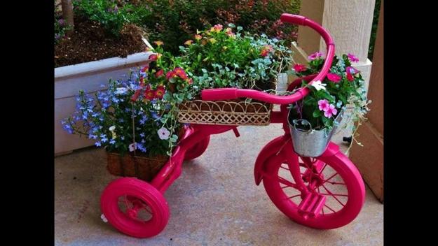 metal wheel DIY decorating ideas