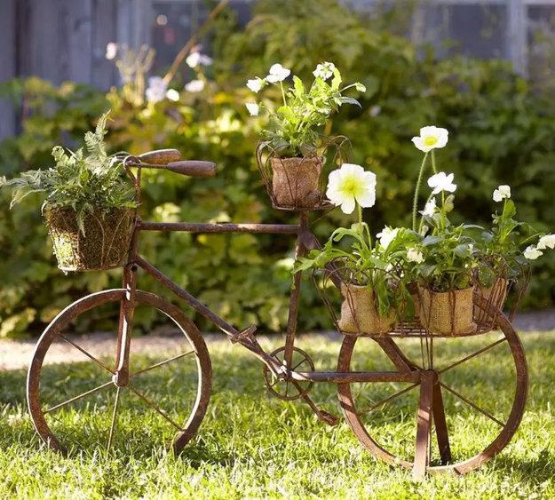 metal wheel DIY decorating ideas