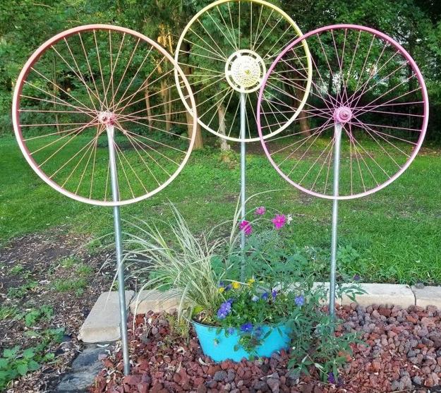 metal wheel DIY decorating ideas