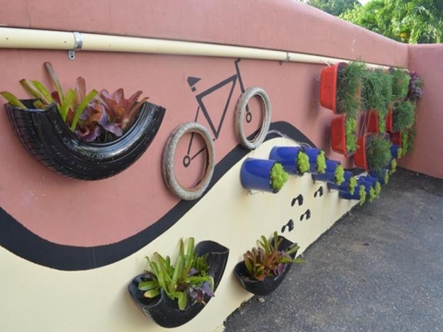 metal wheel DIY decorating ideas