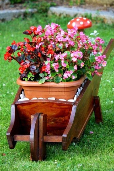 wheeled planter