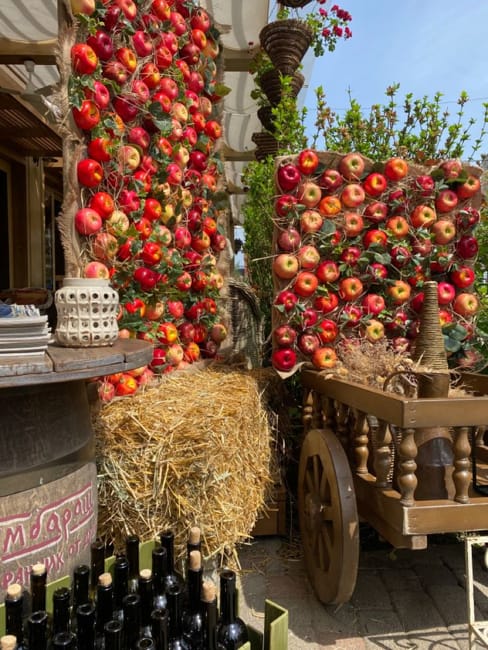 yard decorations red apples