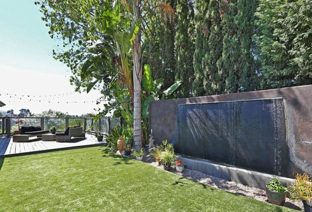 outdoor wall fountain