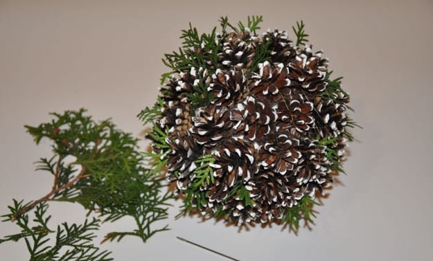 how to make pine cone topiary tutorial