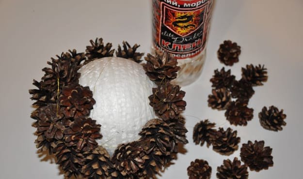 how to make pine cone topiary tutorial