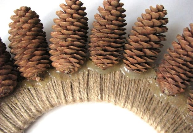 how to make pine cone wreath tutorial
