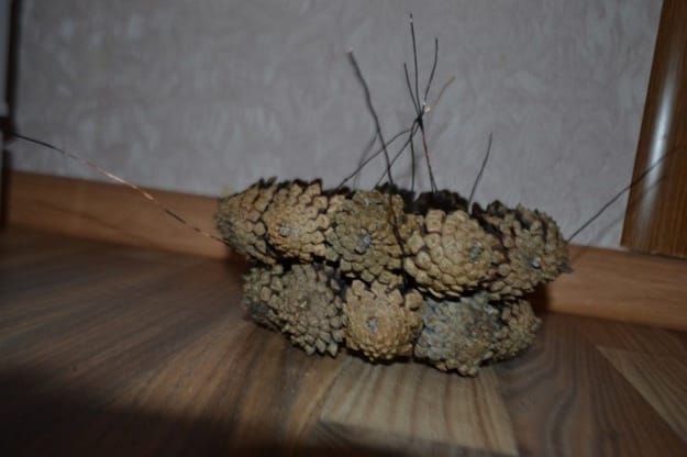 how to make diy pinecone basket tutorial
