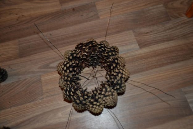 how to make diy pinecone basket tutorial