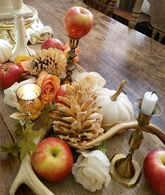 thanksgiving table decorating apples white gourds