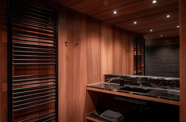 wooden walls bathroom design