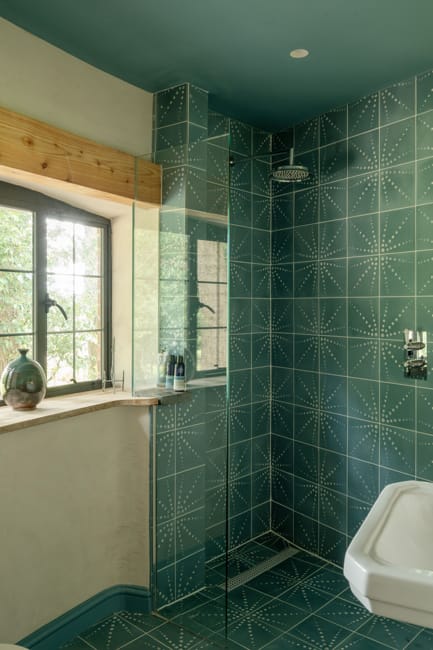 tiled bathroom shower design