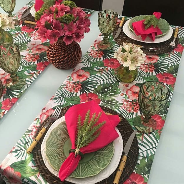 green colors leaf patterns party table setting ideas