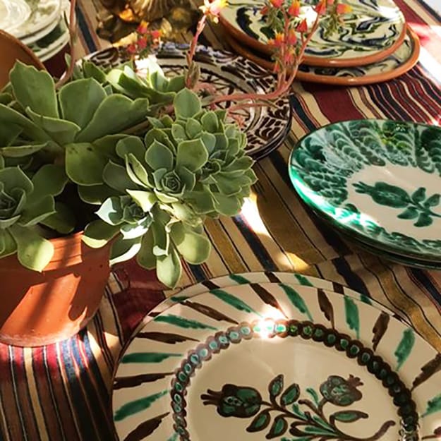 green colors leaf patterns party table setting ideas