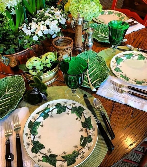 green colors leaf patterns party table setting ideas