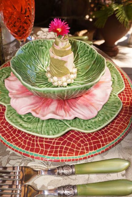 green colors leaf patterns party table setting ideas