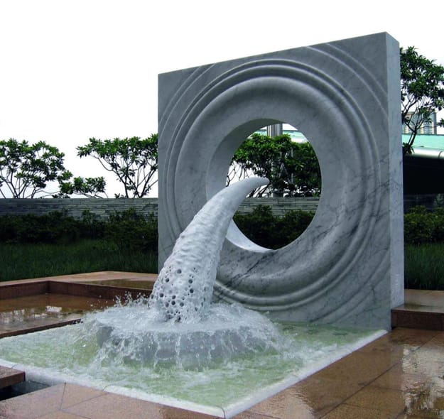 creative unusual garden fountain