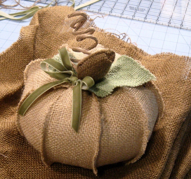 recycled crafts fall decorating