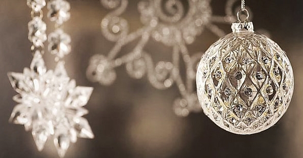silver holiday decorations