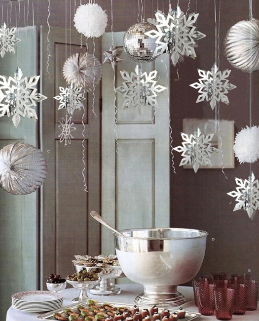 silver holiday decorations