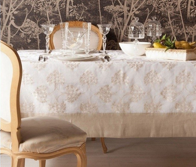 elegant thanksgiving table setting glass tableware