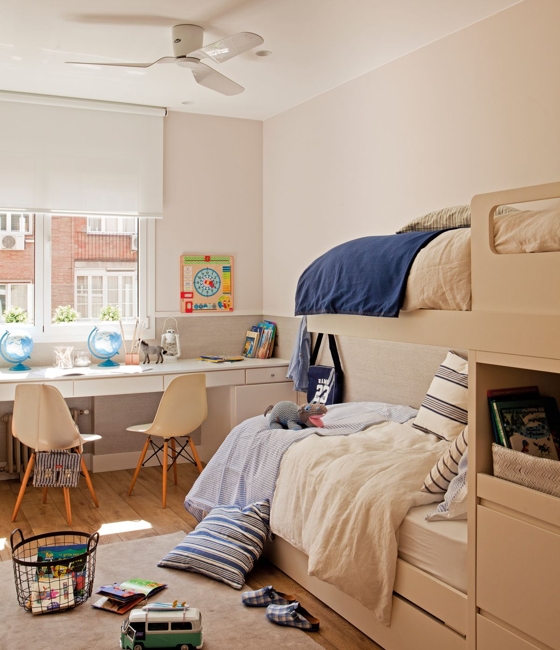 kids room decorating furniture arrangement