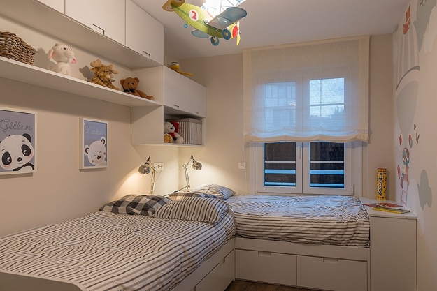 kids room decorating furniture arrangement