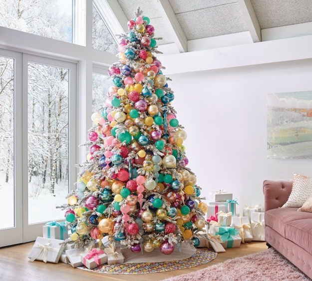 golden decorations winter holiday decorating themes