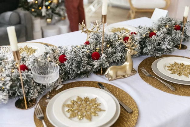 golden decorations winter holiday decorating themes