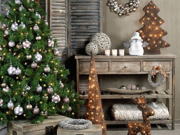 golden decorations winter holiday decorating themes