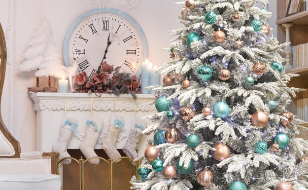 golden decorations winter holiday decorating themes