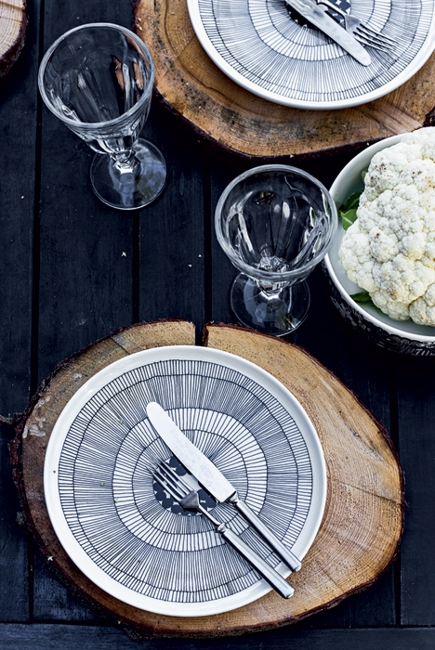 wooden accents table decorations centerpiece ideas