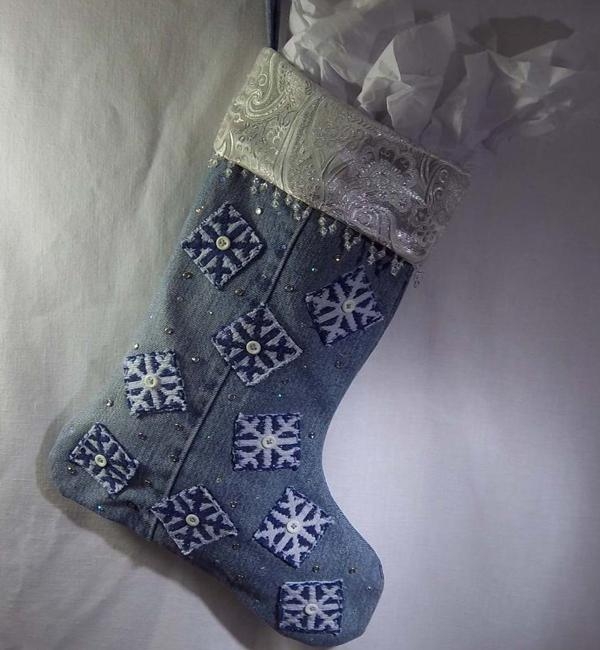 winter craft ideas recycle denim fabric holiday decorations