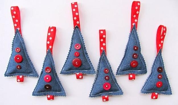 winter craft ideas recycle denim fabric holiday decorations