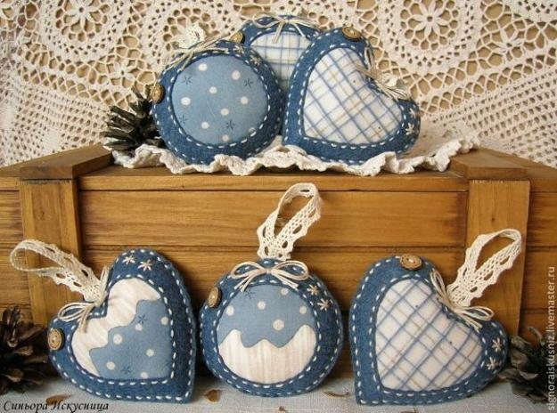 winter craft ideas recycle denim fabric holiday decorations