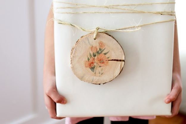 wood slice accent gift decoration idea