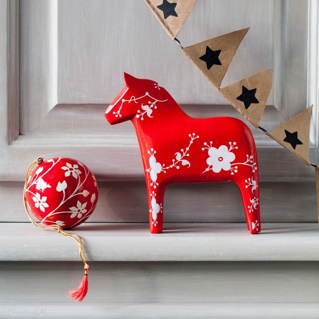 red horse winter holiday decorations