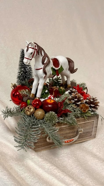 horse winter holiday decorations