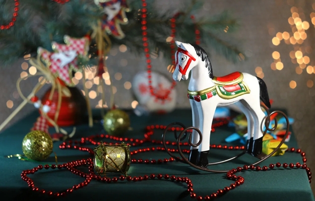 horse winter holiday decorations