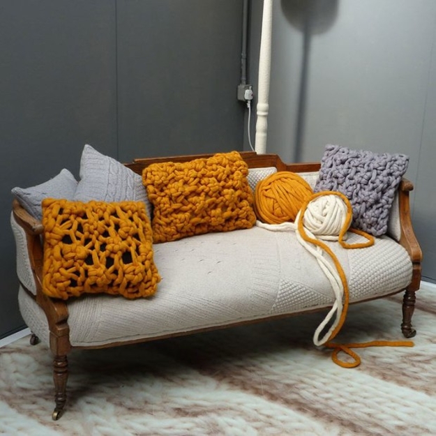 chunky yard knitted pillows