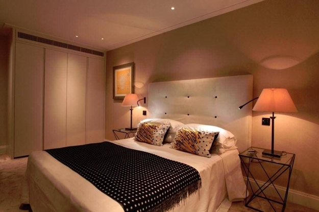 modern lights bedroom decorating ideas