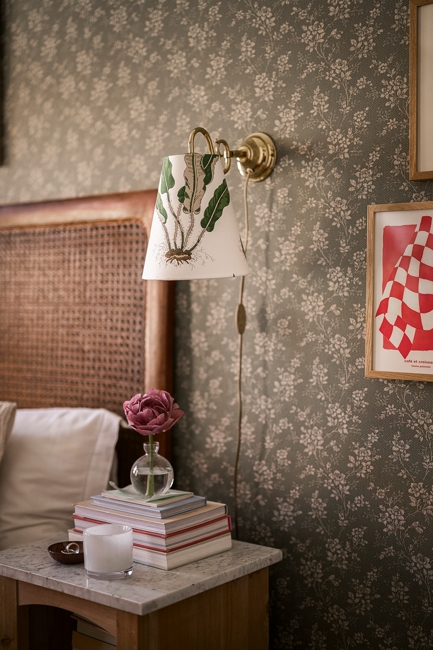 modern lights bedroom decorating ideas