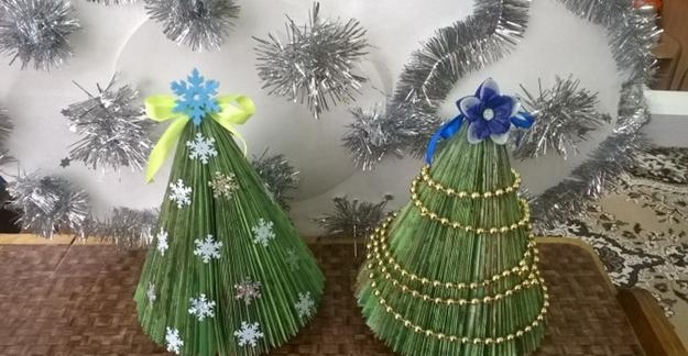 several tabletop holiday trees crafts winter decorating ideas