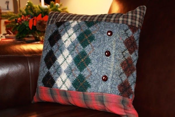 recycled crafts knitted pillow designs