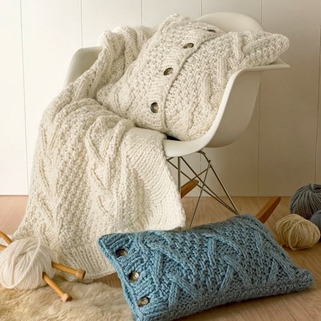 recycled crafts knitted pillow designs