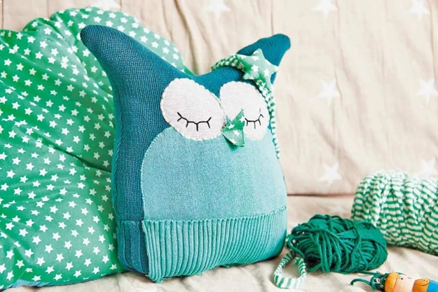recycled crafts knitted pillow designs